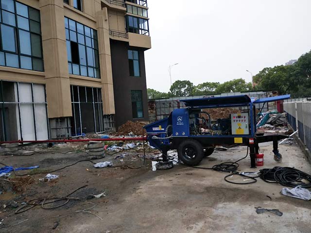 細(xì)石混凝土泵的生產(chǎn)廠家合作標(biāo)龍建筑中匯國(guó)際商業(yè)廣場(chǎng)二期工程項(xiàng)目